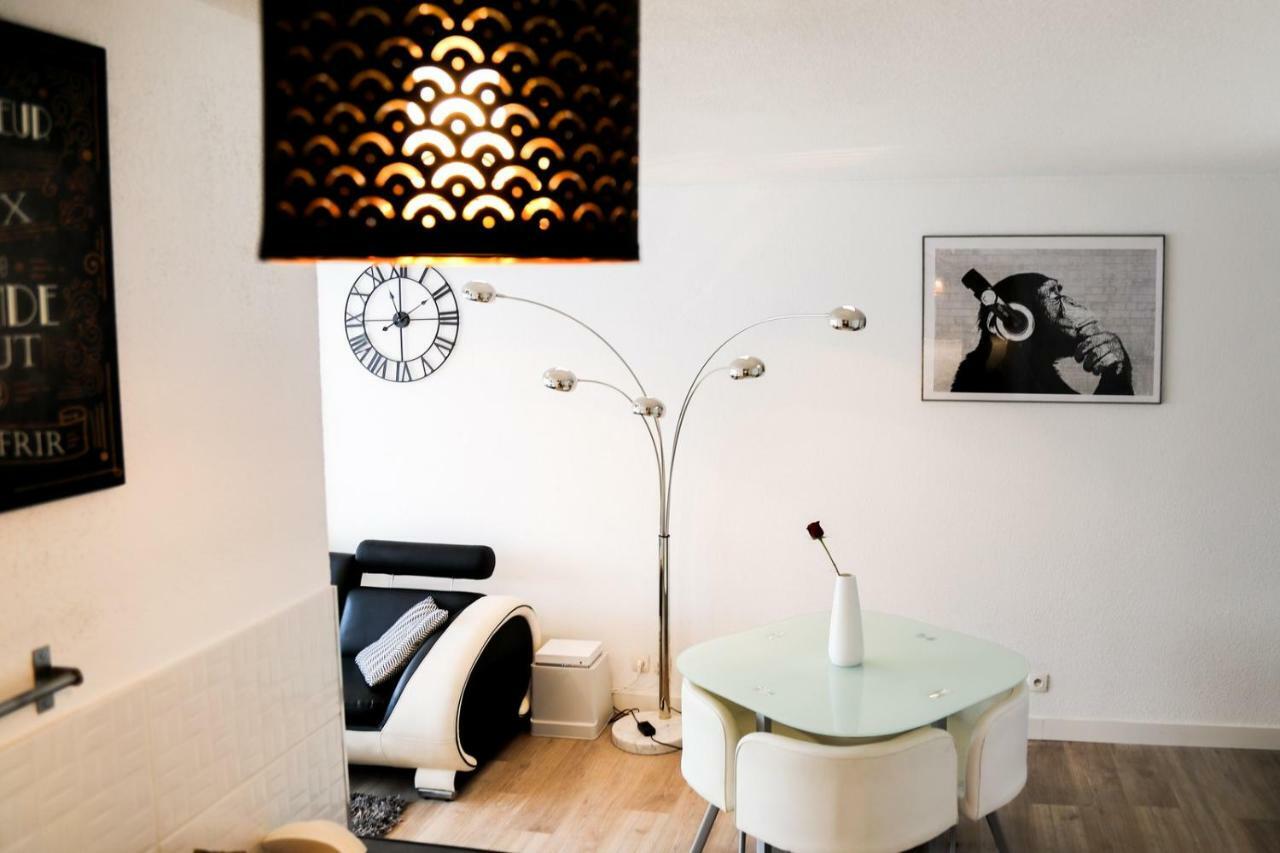 Appartements Du Leman - Proches Geneve - Parkings Prives Gratuits Анмас Екстериор снимка