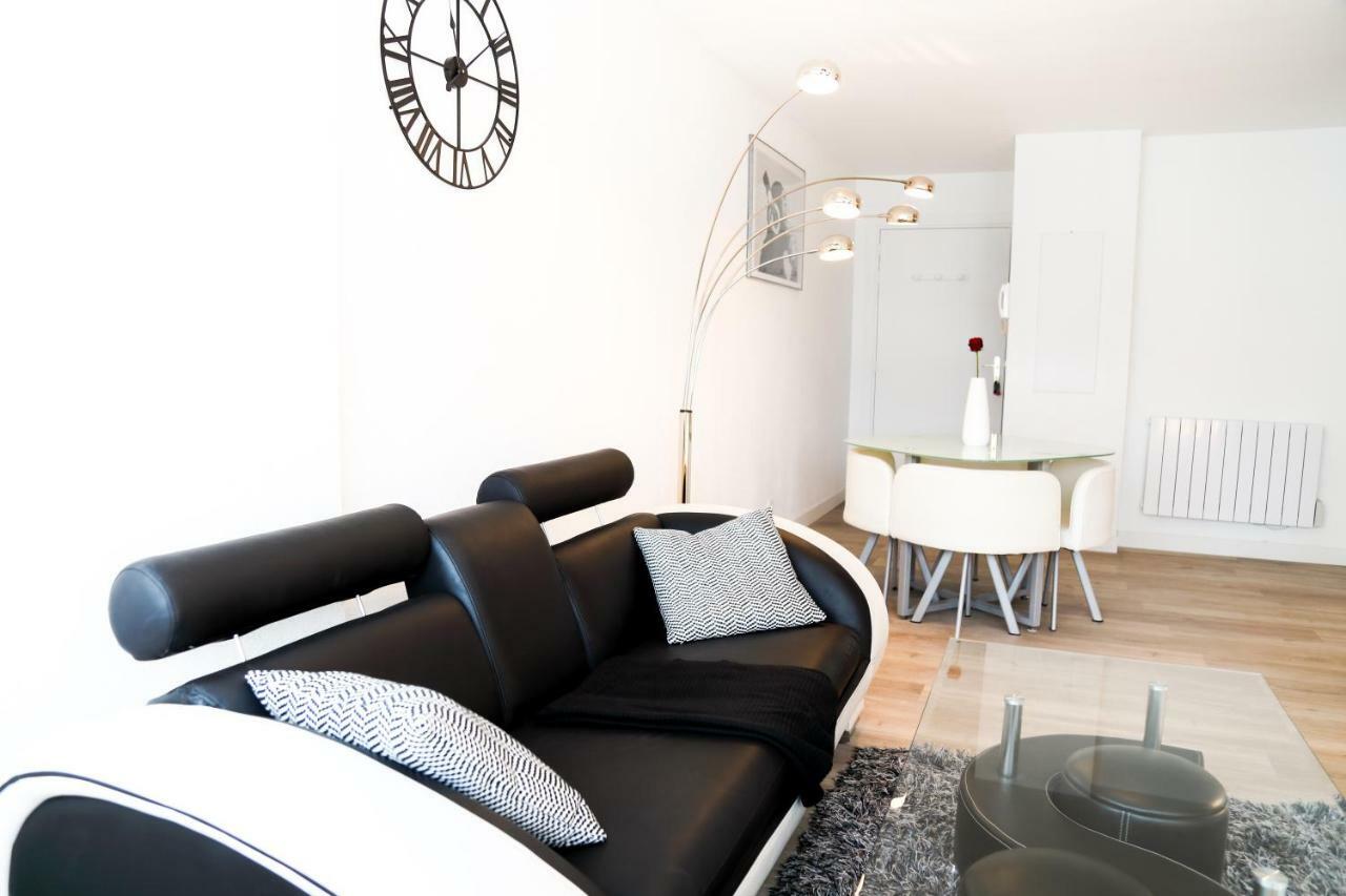 Appartements Du Leman - Proches Geneve - Parkings Prives Gratuits Анмас Екстериор снимка
