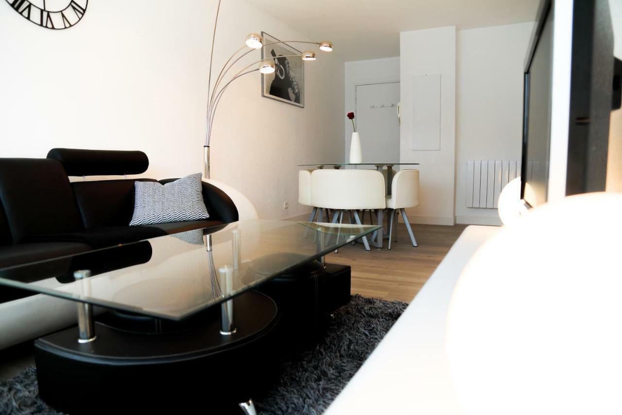 Appartements Du Leman - Proches Geneve - Parkings Prives Gratuits Анмас Екстериор снимка